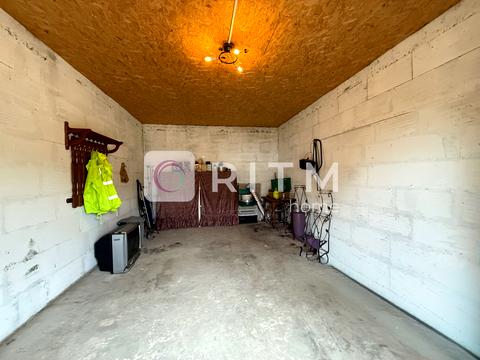 дом по адресу Жовтнева