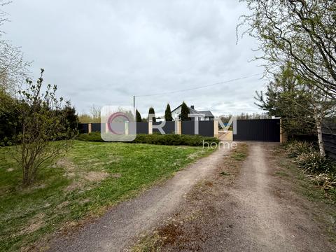 дом по адресу Жовтнева