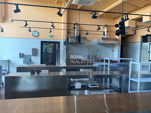 коммерческая по адресу Європейська, 1