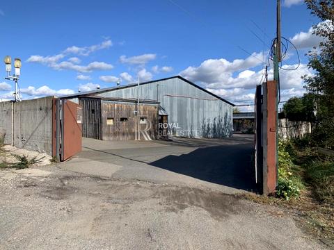 комерційна за адресою Соборна вул., 1