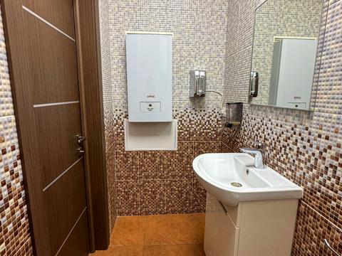 комерційна за адресою Бориса Гмирі вул., 8-Б