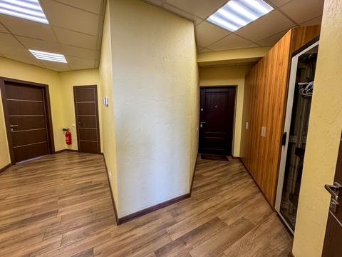 комерційна за адресою Бориса Гмирі вул., 8-Б