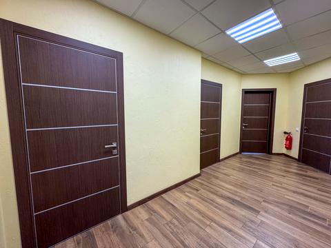 комерційна за адресою Бориса Гмирі вул., 8-Б