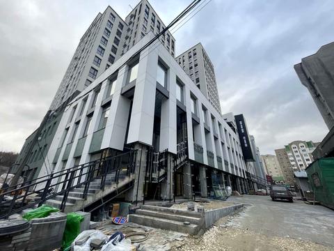 комерційна за адресою Доли вул., 9