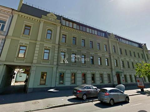 комерційна за адресою Жилянська вул., 146