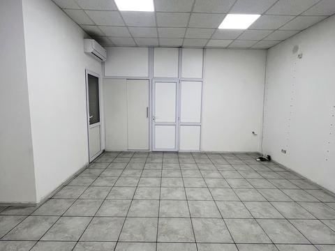 комерційна за адресою Героїв Небесної Сотні просп., 32/1