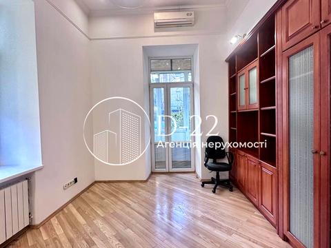 коммерческая по адресу Шота Руставели ул., 24