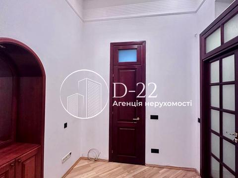 коммерческая по адресу Шота Руставели ул., 24