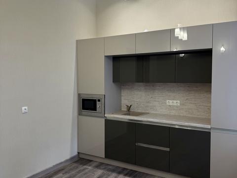 комерційна за адресою Заньковецької вул., 7