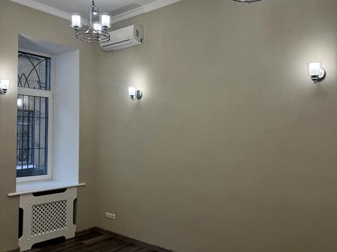 комерційна за адресою Заньковецької вул., 7