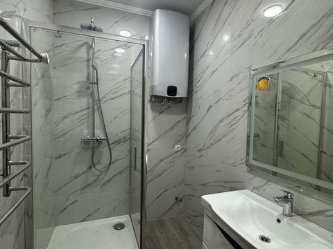 комерційна за адресою Заньковецької вул., 7