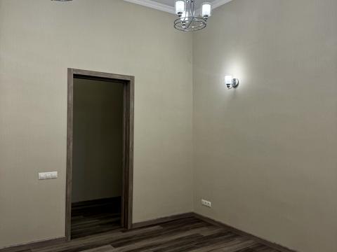 комерційна за адресою Заньковецької вул., 7