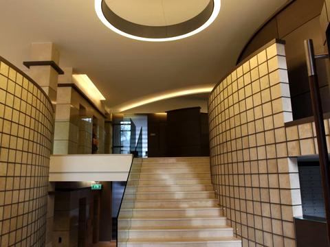 комерційна за адресою Студентська вул., 5-7В