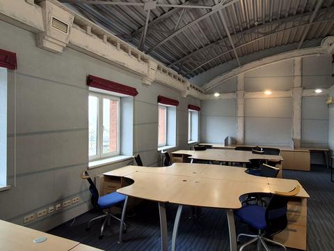 комерційна за адресою Дегтярівська вул., 33-Б