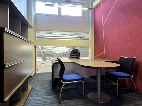 комерційна за адресою Дегтярівська вул., 33-Б