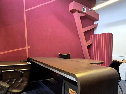 комерційна за адресою Дегтярівська вул., 33-Б