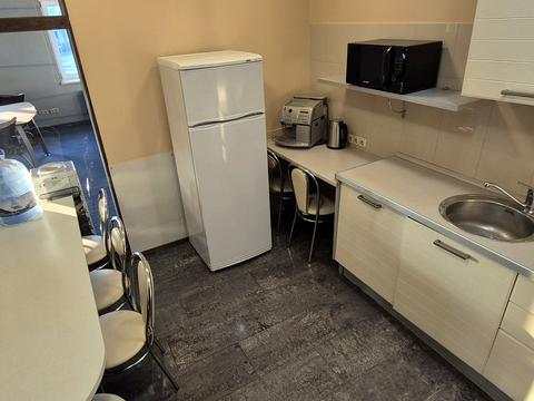 комерційна за адресою Дегтярівська вул., 33-Б