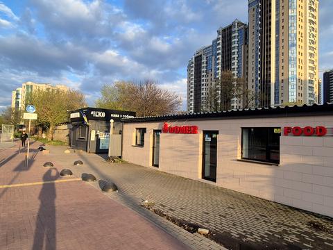 комерційна за адресою Дегтярівська вул., 33-Б