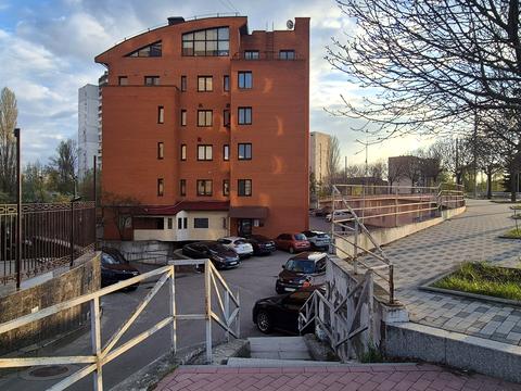 комерційна за адресою Дегтярівська вул., 33-Б