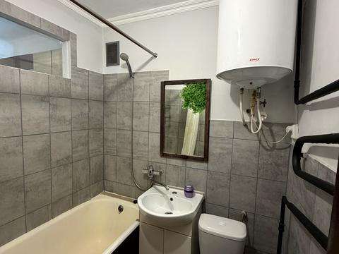 квартира за адресою Героїв Майдану вул. (Червоноармійська), 63-А