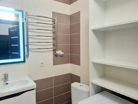 квартира за адресою с. Гатне, Приозерний бульв., 3