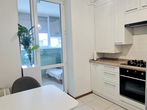 квартира за адресою с. Гатне, Приозерний бульв., 3