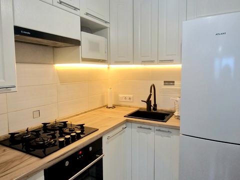 квартира за адресою с. Гатне, Приозерний бульв., 3