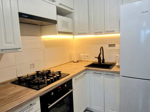 квартира за адресою с. Гатне, Приозерний бульв., 3