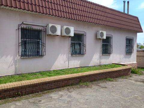 комерційна за адресою Праці просп., 15