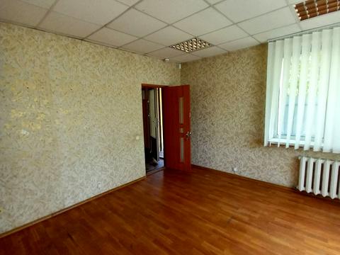 комерційна за адресою Праці просп., 15