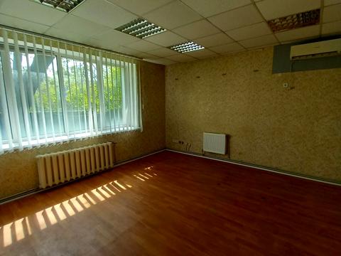 комерційна за адресою Праці просп., 15