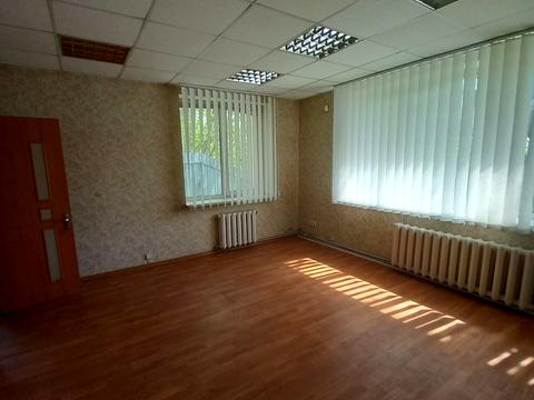 комерційна за адресою Праці просп., 15