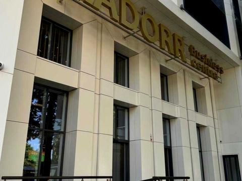 комерційна за адресою Італійський бульв., 1г