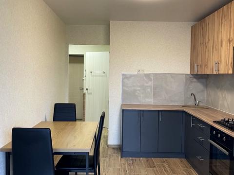 квартира по адресу Домбровського ул., (Будинок 3)