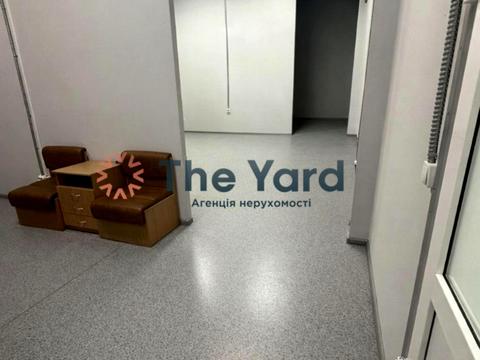 комерційна за адресою Малинська вул., 5