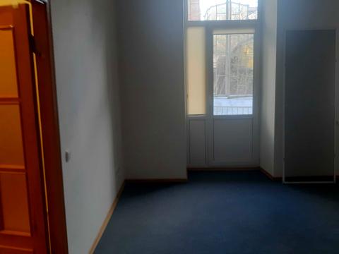 комерційна за адресою Богдана Хмельницького вул., 40/25