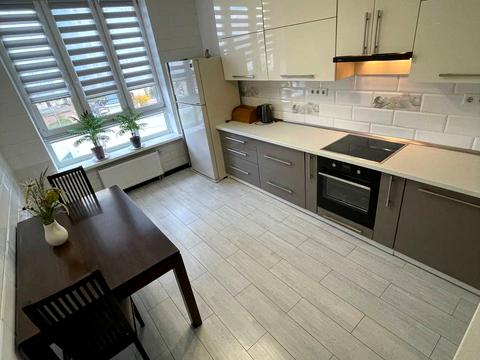 квартира за адресою Академіка Глушкова просп., 9-Г