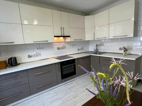 квартира за адресою Академіка Глушкова просп., 9-Г