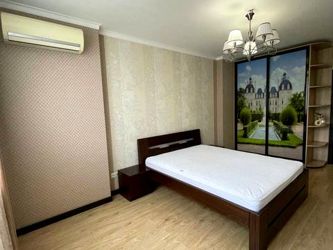 квартира за адресою Академіка Глушкова просп., 9-Г