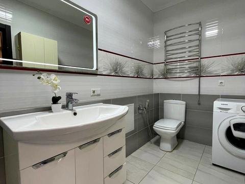 квартира за адресою Академіка Глушкова просп., 9-Г