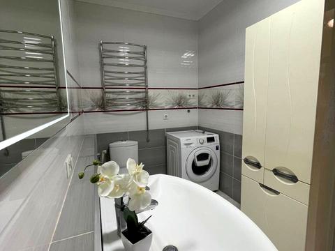 квартира за адресою Академіка Глушкова просп., 9-Г