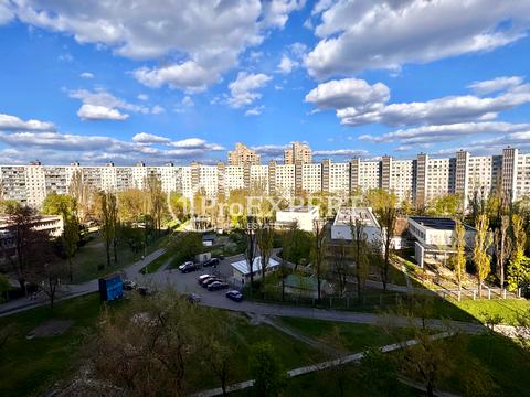 квартира за адресою Князя Романа Мстиславича вул. (Генерала Жмаченка), 8