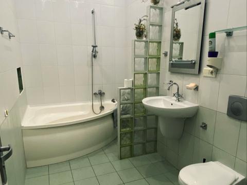 квартира за адресою Володимира Івасюка просп. (Героїв Сталінграду), 8