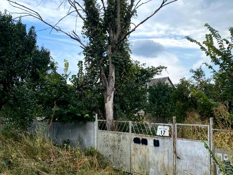 участок по адресу Польова