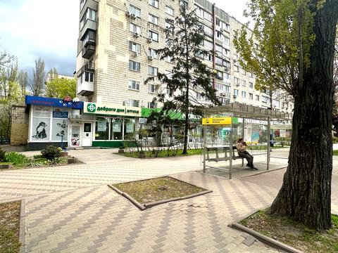 комерційна за адресою Русанівська набережна вул., 8