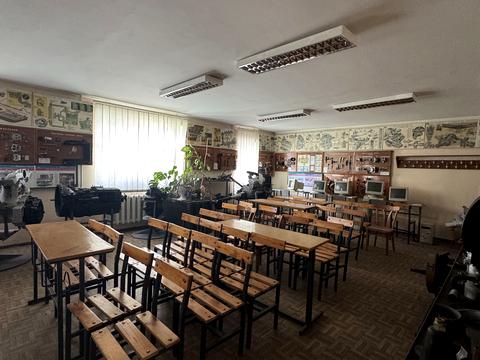 комерційна за адресою Подільська вул., 171