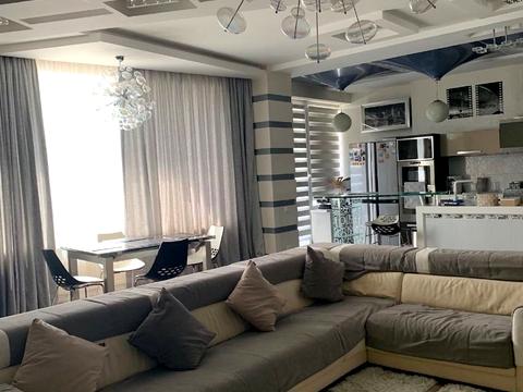 квартира за адресою Літературна вул., 1а