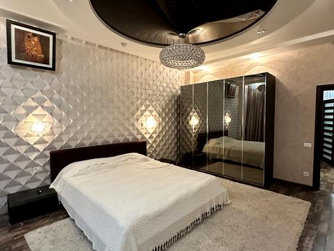 квартира за адресою Літературна вул., 1а