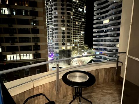 квартира за адресою Літературна вул., 1а