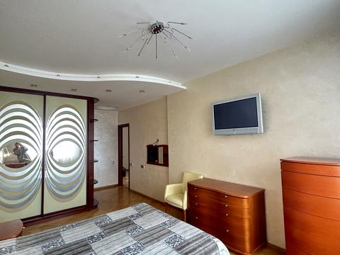 квартира по адресу Киев, Владимира Ивасюка просп. (Героїв Сталінграду), 12-Є